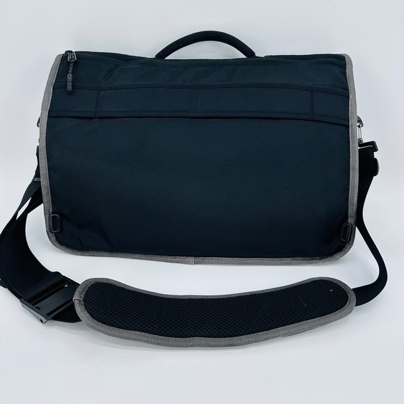 timbuk2 command messenger bag canada – Incycle Bicycles A sophisticated ERP Branded Command Laptop Messenger